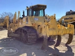 Used Dozer in yard,Back of used Komatsu Dozer,Used Komatsu Dozer ready for Sale,Up closed of Komatsu Dozer,Up close of front of dozer